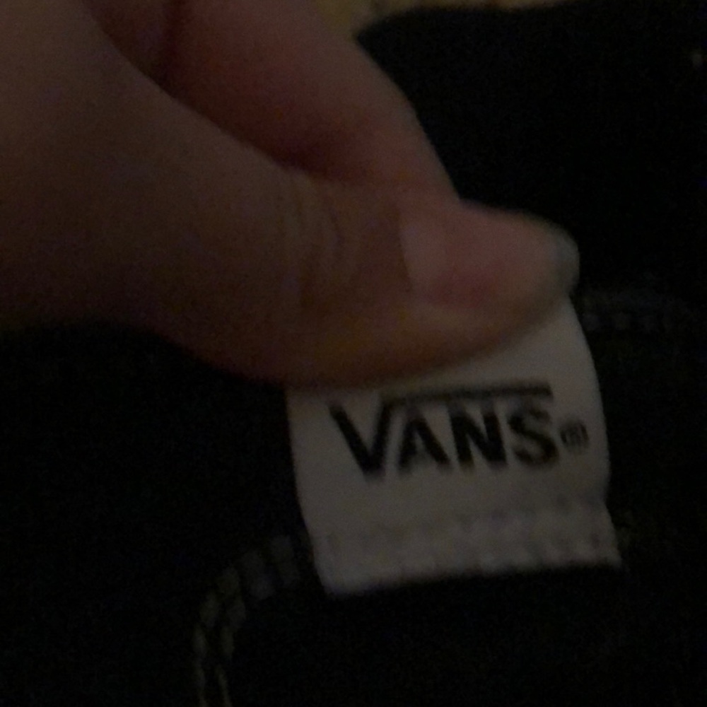 Vans - Picture 3 of 4